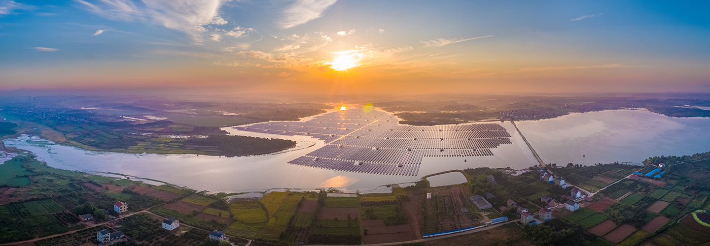 必一科技江西鄱阳123.235MW “渔光互补”型光伏发电扶贫项目